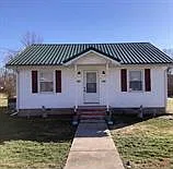 2 bed, 1.0 bath, 1068 sqft, $800 — Photo 1
