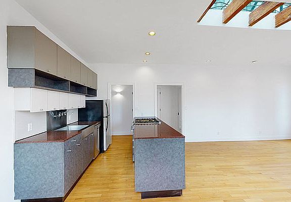 5th image of 301 W 17th St APT 6e
