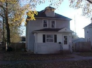 851 Dawson St, Waterloo, IA 50703