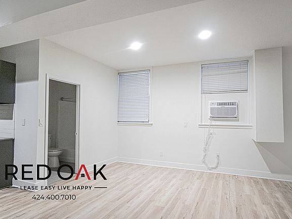 5th image of 752 S Mariposa Ave #G2