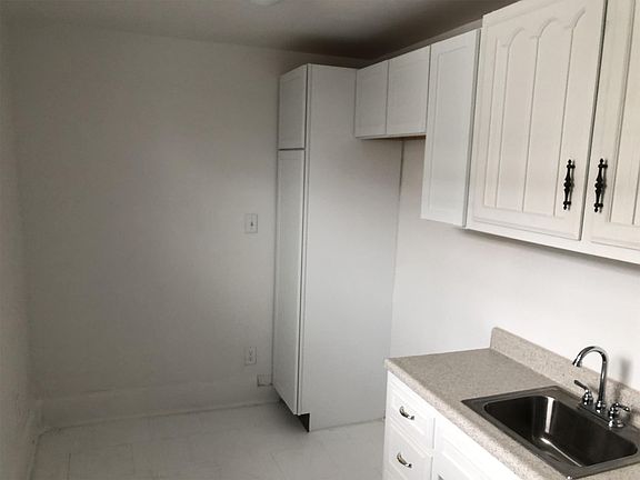4th image of 419 N Dequincy St APT 1