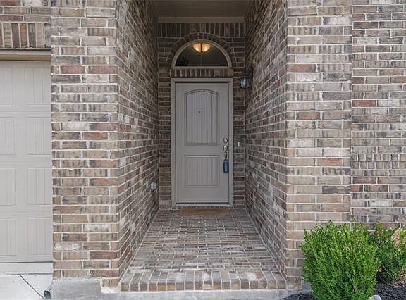 4th image of 10100 Saltbrush St