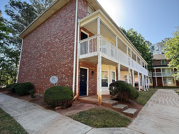2nd image of 1850 Cedar Shoals Dr APT D1