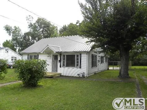 413 N Oak St, Hohenwald, TN 38462