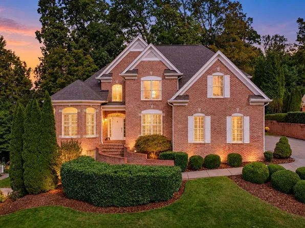 4901 Preston Park Dr, Kingsport, TN 37664