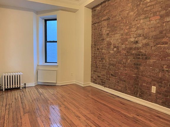 5th image of 906 Amsterdam Ave APT 5A