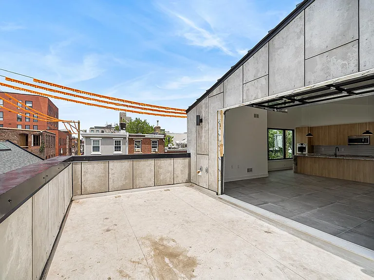 1772 N Front St #3 — Photo 34