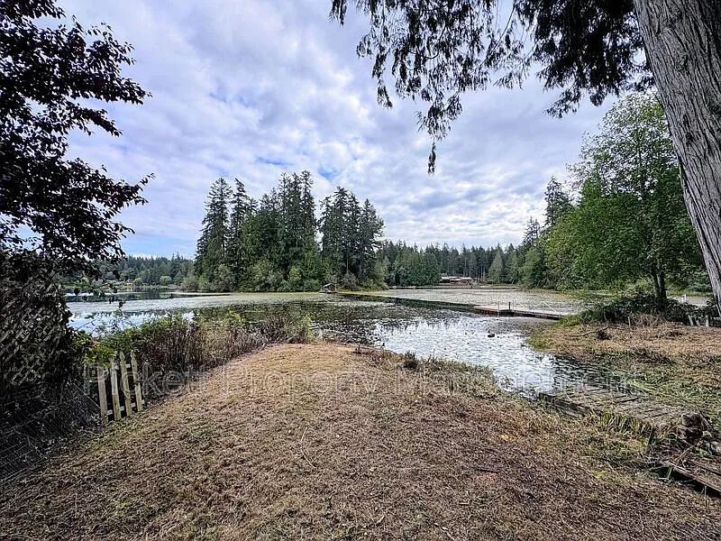 2 bed, 1.0 bath, 825 sqft, $2,300 — Photo 1