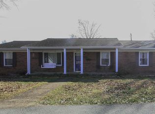 407 Cora St, Carmi, IL 62821