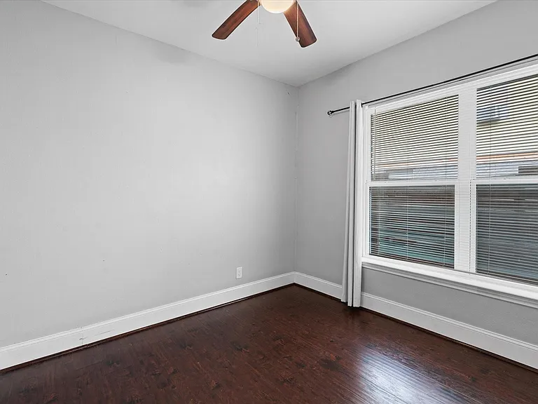 2614 Isabella St — Photo 6