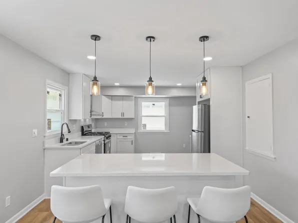 6979 N Darien STREET, Milwaukee, WI 53209