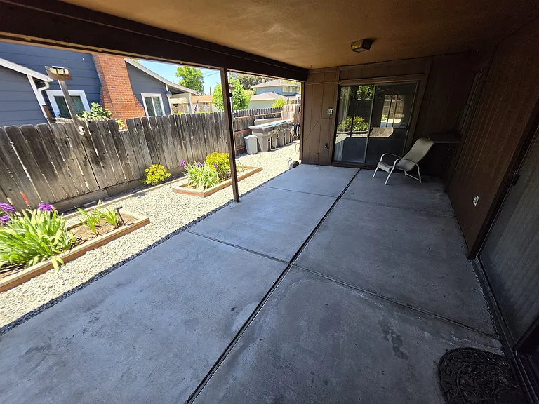 1144 Porter Ave — Photo 17