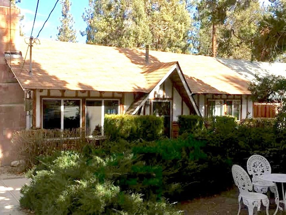 1st image of 449 Barrett Way