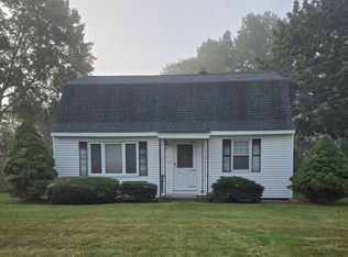 51 Walnut St, Oxford, MA 01540