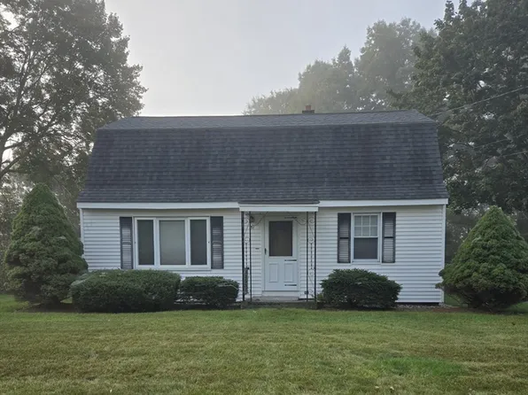 51 Walnut St, Oxford, MA 01540