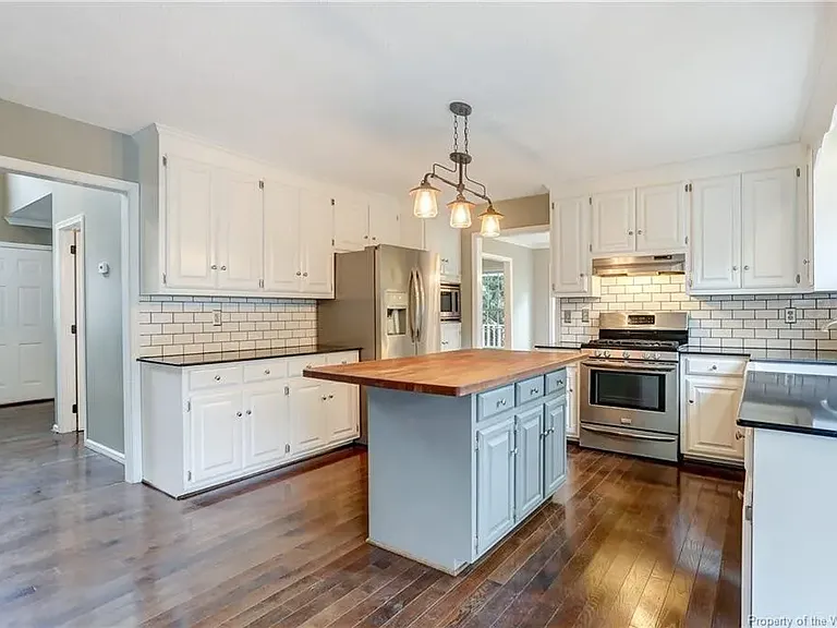 3517 Mott Ln — Photo 9