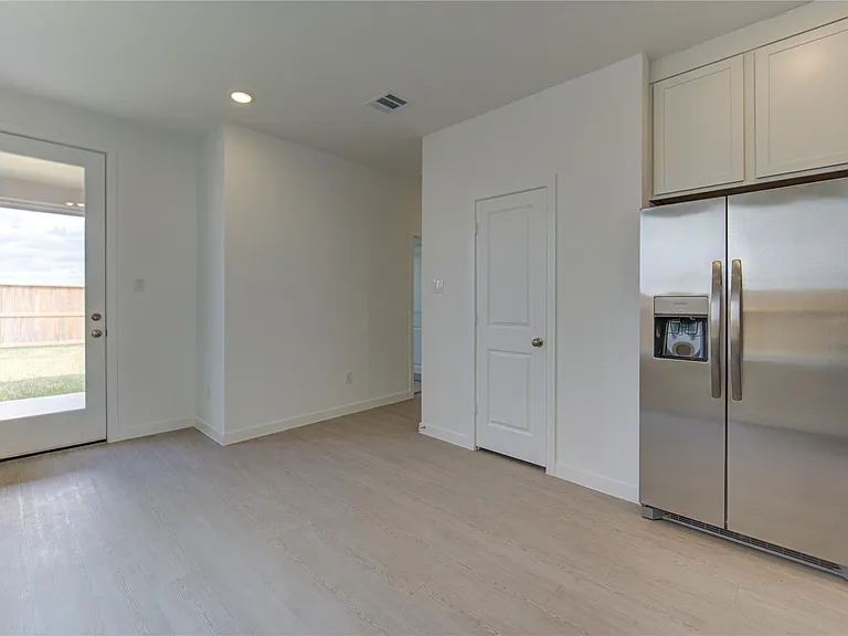 1047 Blue Stone Dr — Photo 23