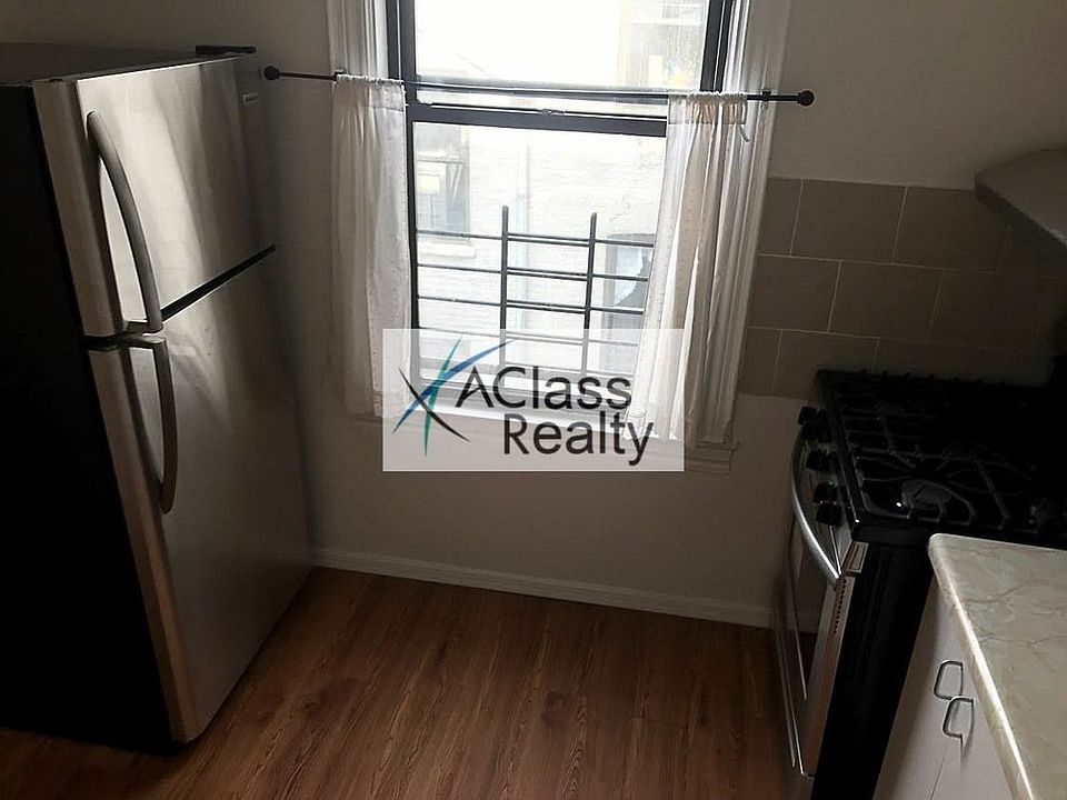 1st image of 3140 42nd St APT 3F