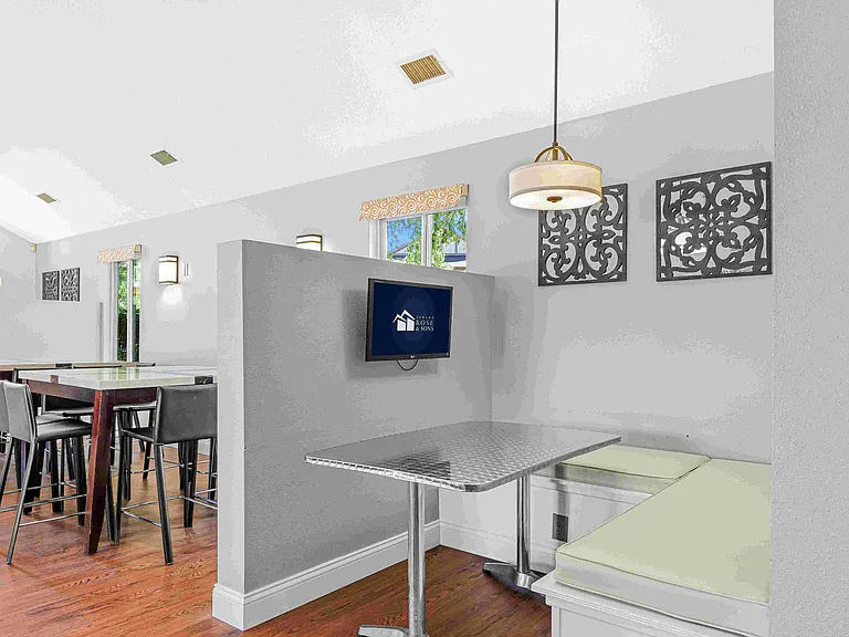 Bay Pointe Apartments — Photo 19