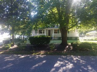 40 Floyd Rd N, Shirley, NY 11967