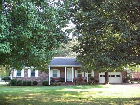 2nd image of 104 Ashley Ct