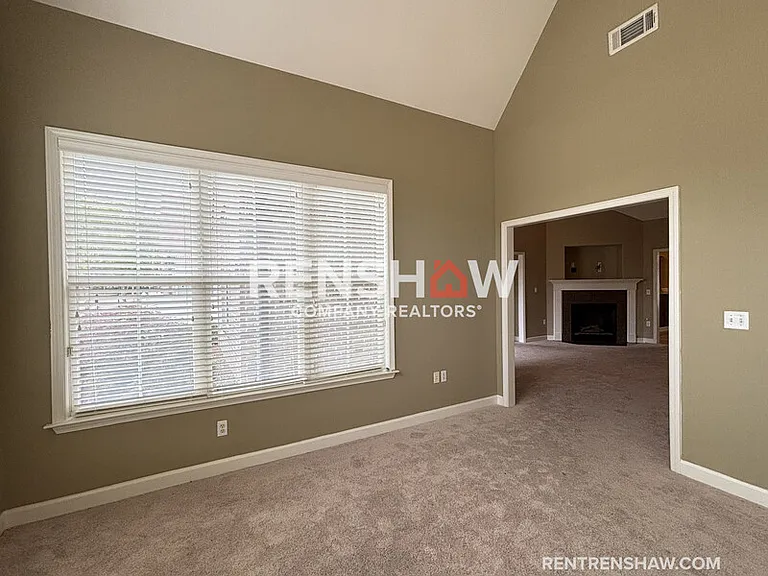 1381 Calumet Farms Dr — Photo 5