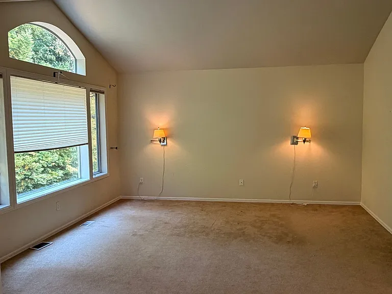 4504 194th Way NE — Photo 16