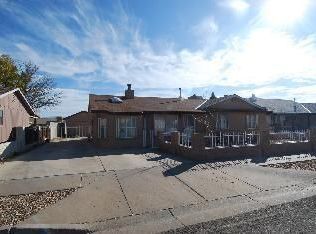 916 Sunridge Rd SW, Albuquerque, NM 87121
