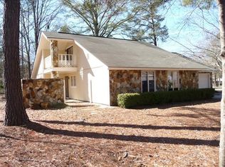 2006 Cedar Ridge Dr, Perry, GA 31069