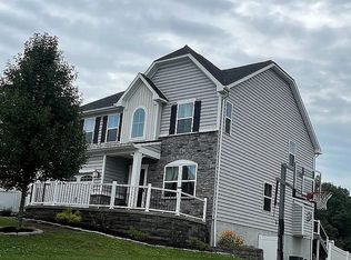 425 Isabella Ct, Zelienople, PA