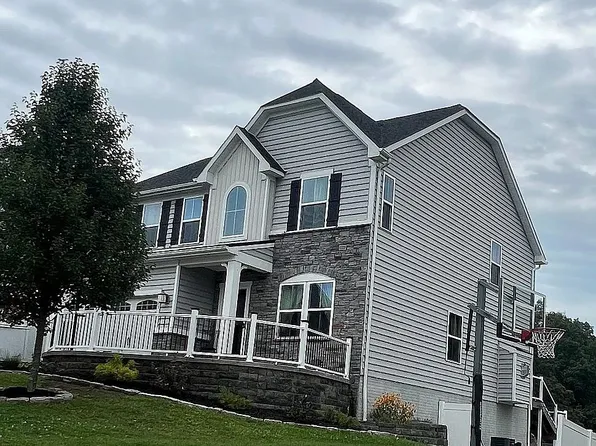 425 Isabella Ct, Zelienople, PA 16063