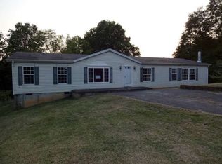 1820 Sweetbriar Rd, Kingsport, TN 37665