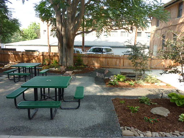 2 bed, 925 sqft, $1,895 — Photo 4