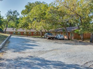 601 W College St #2, Grapevine, TX 76051
