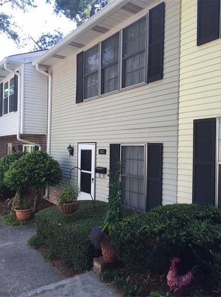 2nd image of 327 Cabaret Ct