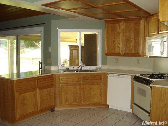 4th image of 8239 Scarlet Oak Cir