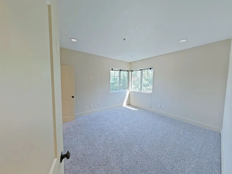 1221-1225-1227 Coburg Rd — Photo 14