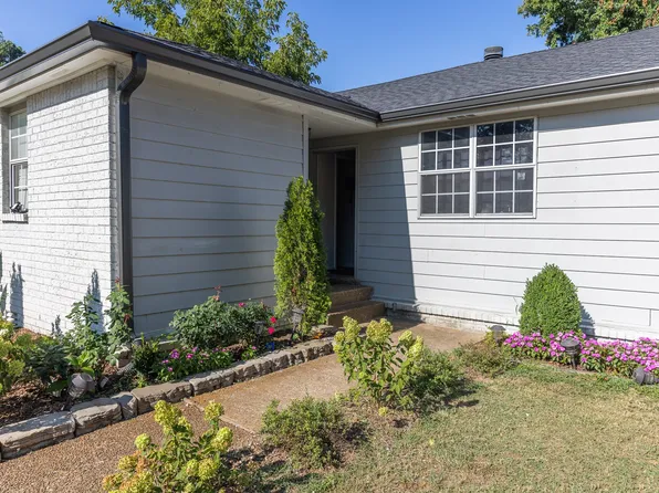 708 Castle Dr, Franklin, TN 37067