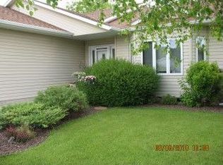 4110 Rivershore Dr S, Moorhead, MN 56560