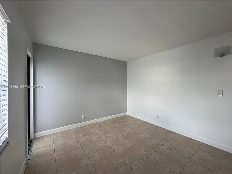 2705 NE 9th Ave #203 — Photo 24