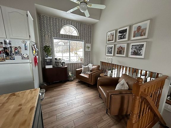 Dining/sitting space off of kitchen
