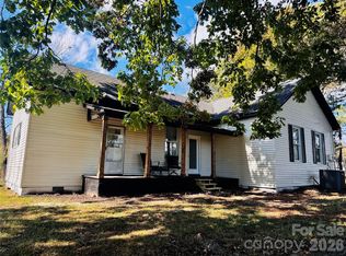 124 Smokestack Ln, Statesville, NC 28625