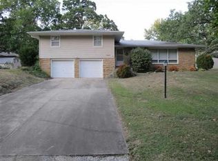 707 Montgomery St, Clinton, MO 64735