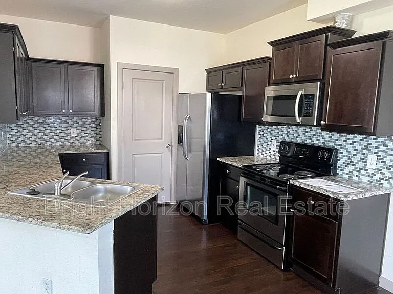3617 Valley Vista Dr #405 — Photo 14