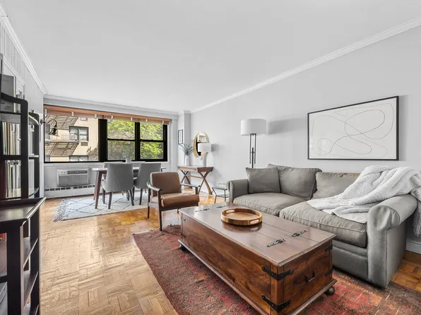 210 East 15th Street image 1 of 13