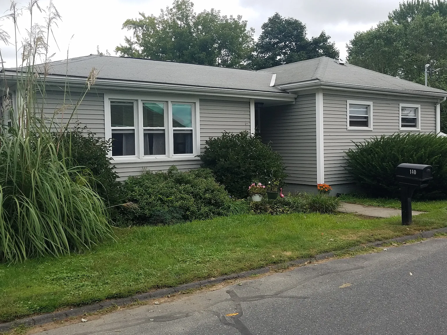 2 bed, $2,400 — Photo 2