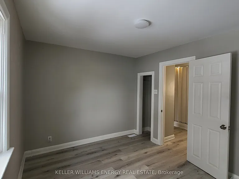 201 Celina St #UPPER — Photo 16