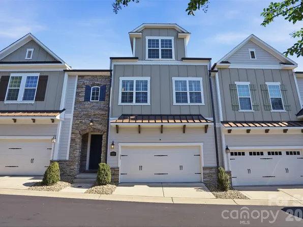 9030 Boling Green Dr, Charlotte, NC 28277
