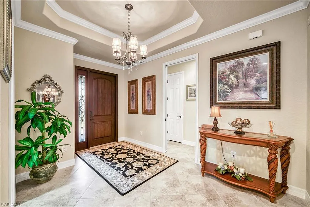 3 bed, 2.0 bath, 2249 sqft, $14,000 — Photo 3