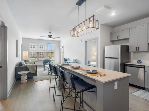 The Warren Apartments